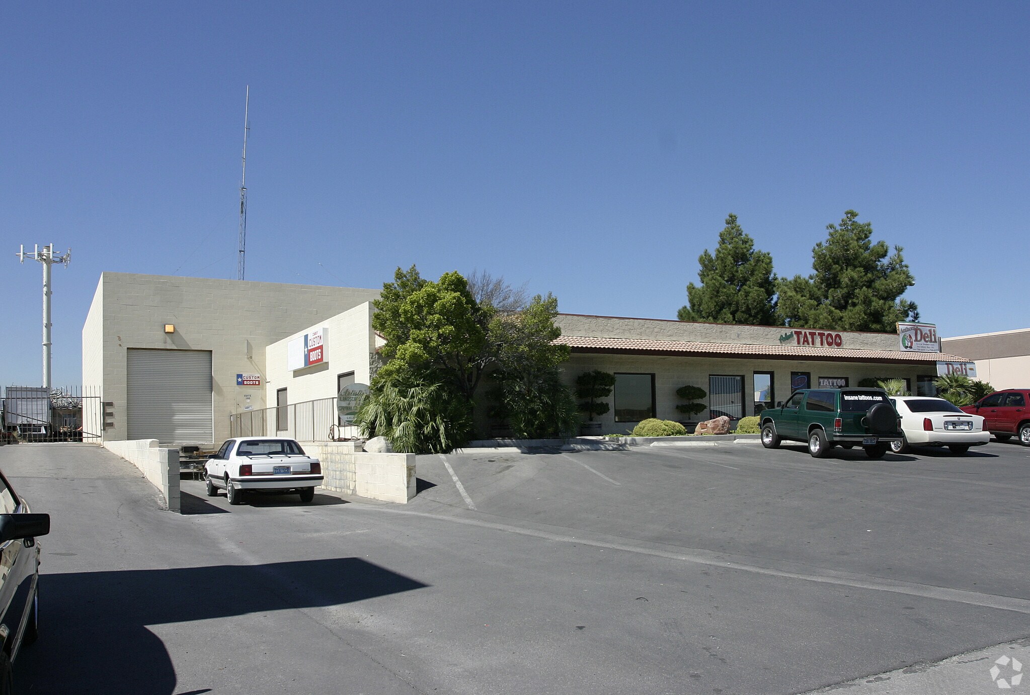 5611-5617 S Valley View Blvd, Las Vegas, NV for sale Building Photo- Image 1 of 1