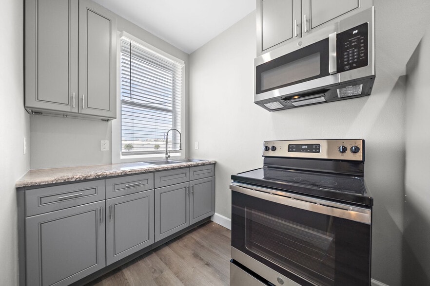 614 35th St, Galveston, TX for sale - Building Photo - Image 3 of 7