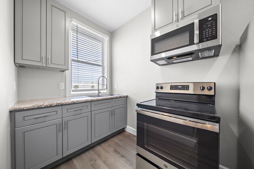 614 35th St, Galveston, TX à vendre - Photo du bâtiment - Image 3 de 7