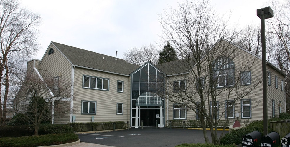 1816 Mount Holly Rd, Burlington, NJ à louer - Photo principale - Image 1 de 3