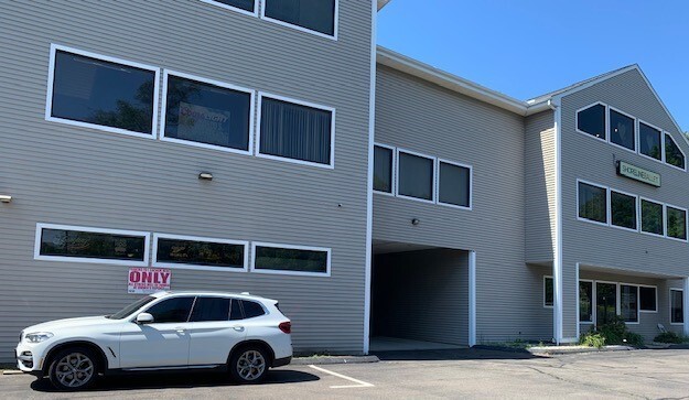 1795 Boston Post Rd, Guilford, CT for sale - Building Photo - Image 2 of 14