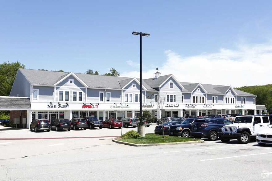 15-19 Chesterfield Rd, East Lyme, CT à louer - Photo du bâtiment - Image 2 de 9