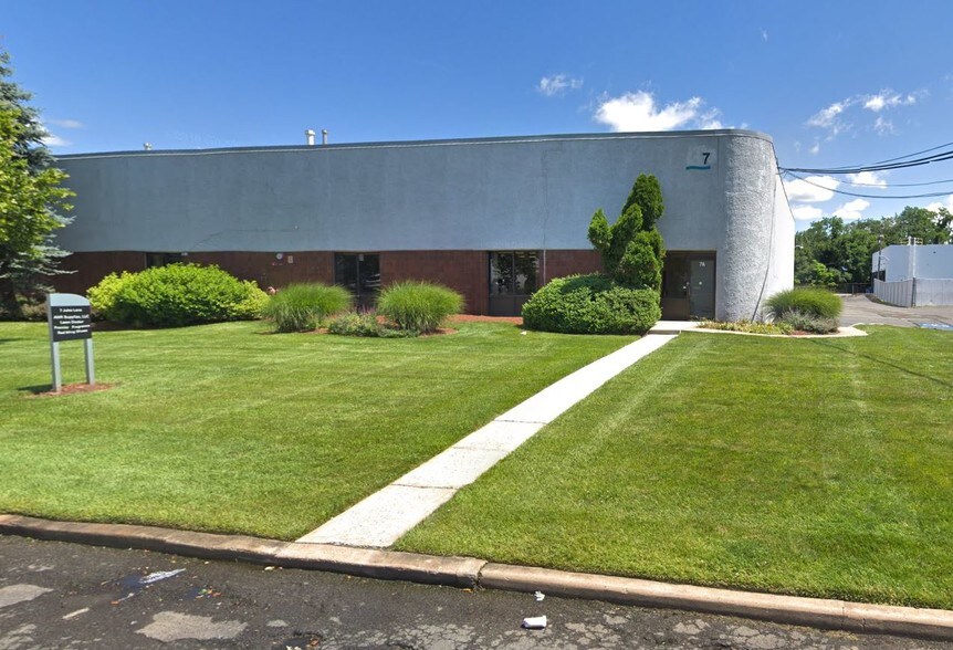 7 Jules Ln, New Brunswick, NJ à louer - Photo du bâtiment - Image 2 de 3