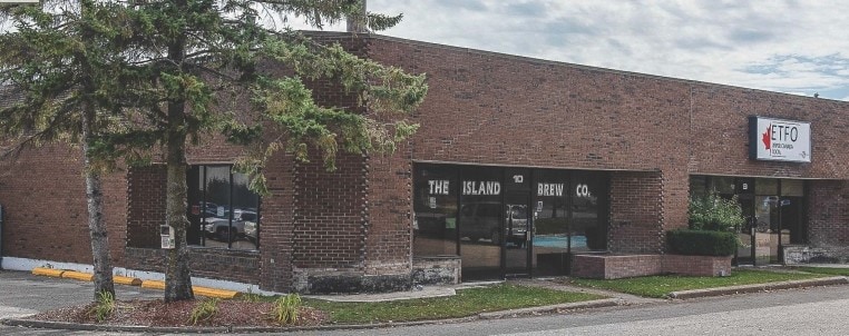 555 California Ave, Brockville, ON à louer - Photo du bâtiment - Image 1 de 7