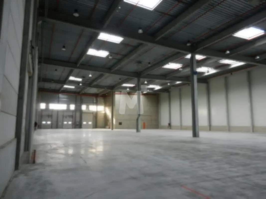 Industrial in Combs-la-Ville for lease Interior Photo- Image 1 of 2