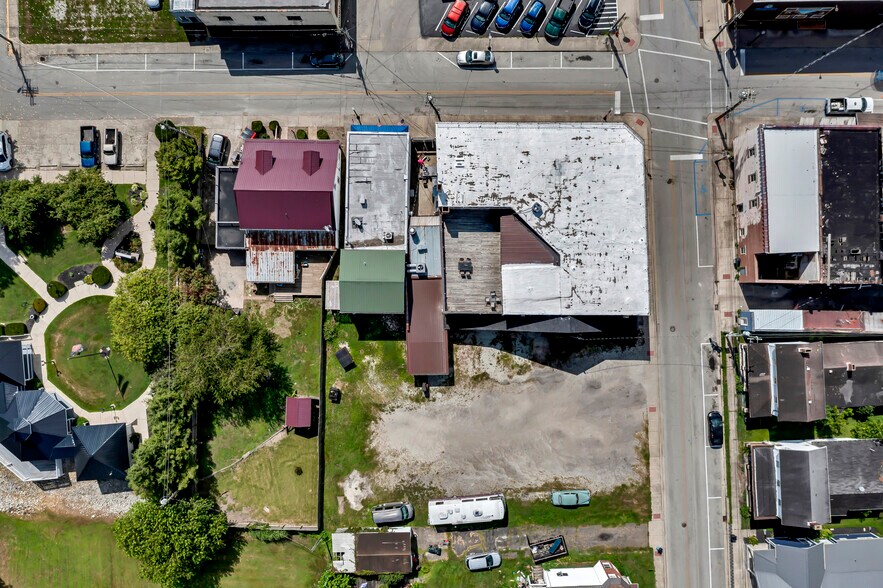 12 W Second St, Vanceburg, KY à vendre - Photo du bâtiment - Image 2 de 46