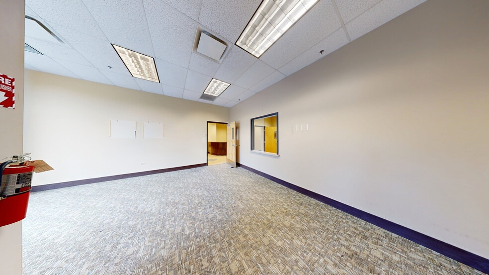 8741 S Greenwood Ave, Chicago, IL for lease - Matterport 3D Scan - Image 3 of 24