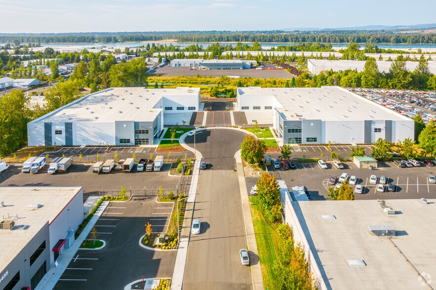 4460 NE 150th Ct, Portland, OR for lease - Building Photo - Image 2 of 3