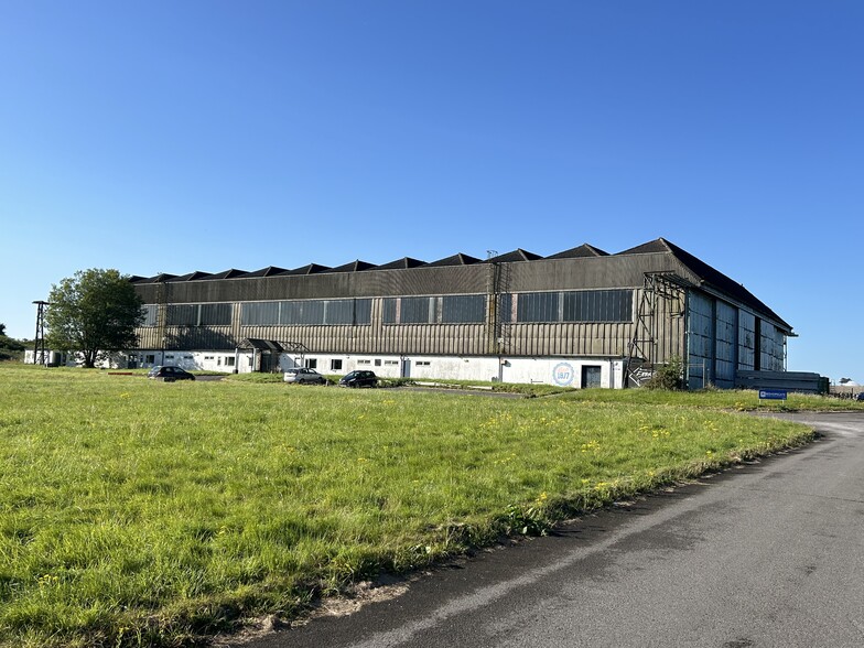 C2 Wroughton Airfield Orbital Rd, Wroughton for lease - Building Photo - Image 3 of 8