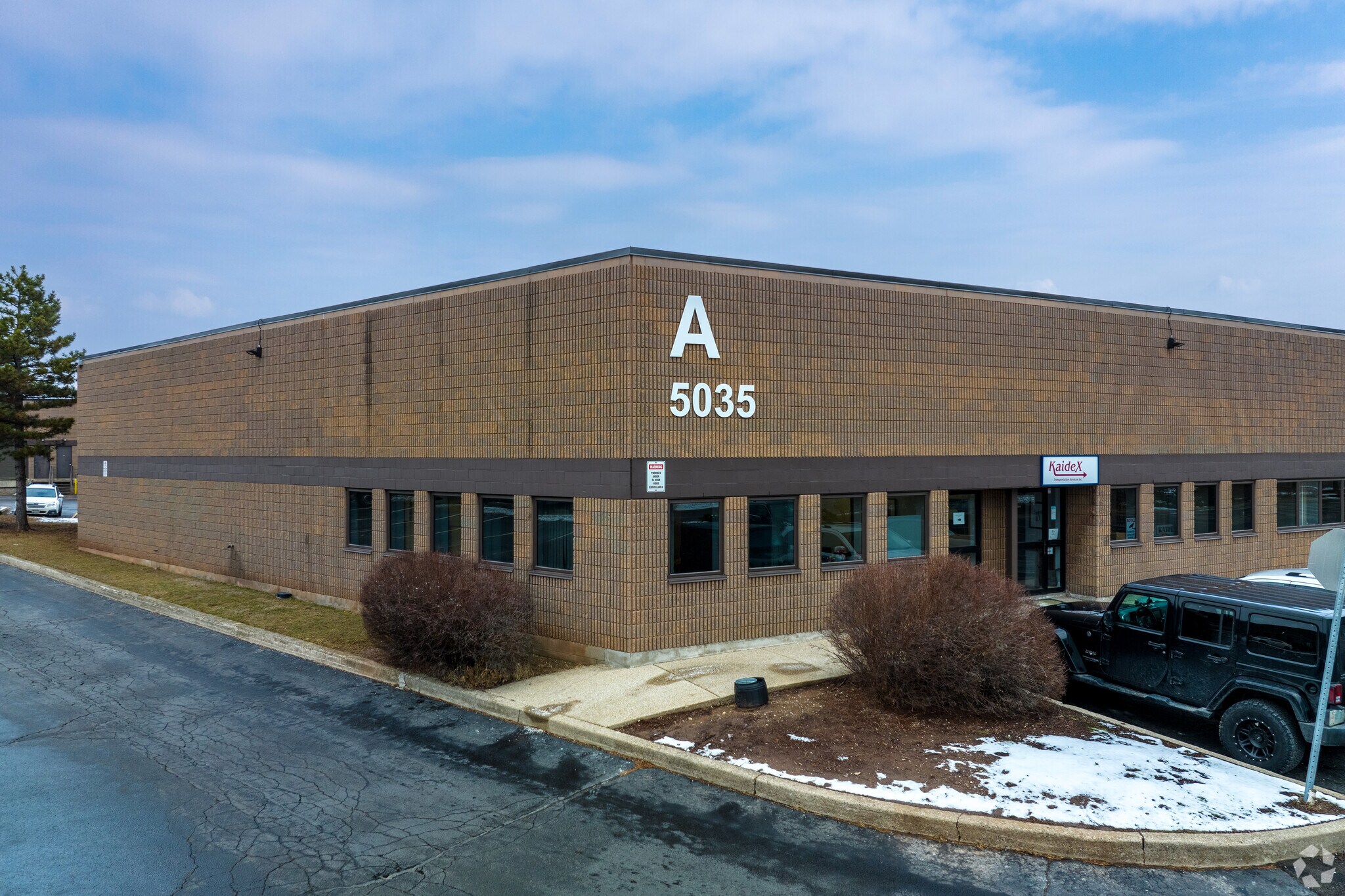 5035 N Service Rd, Burlington, ON à vendre Photo du bâtiment- Image 1 de 1