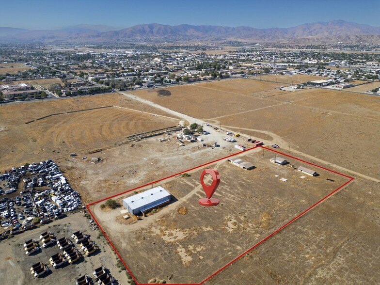 39010 12th St E, Palmdale, CA à vendre - Photo du bâtiment - Image 2 de 34