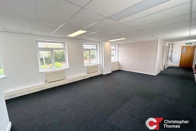 Dedworth Rd, Windsor for lease Interior Photo- Image 1 of 4