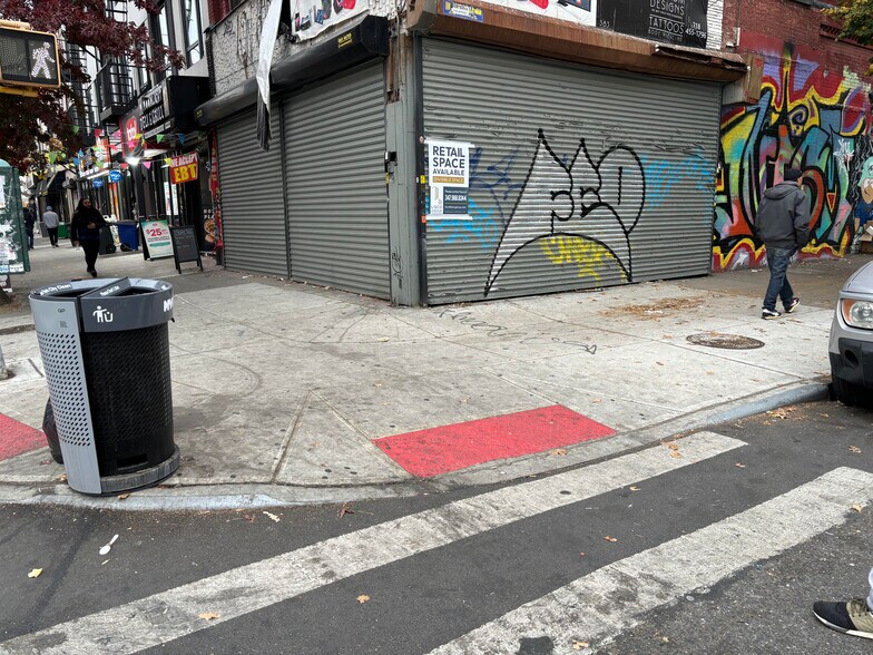 383 Knickerbocker Ave, Brooklyn, NY for lease - Building Photo - Image 1 of 6