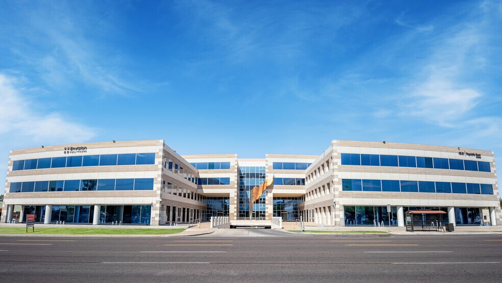 645 E Missouri Ave, Phoenix, AZ à louer - Photo du bâtiment - Image 2 de 19