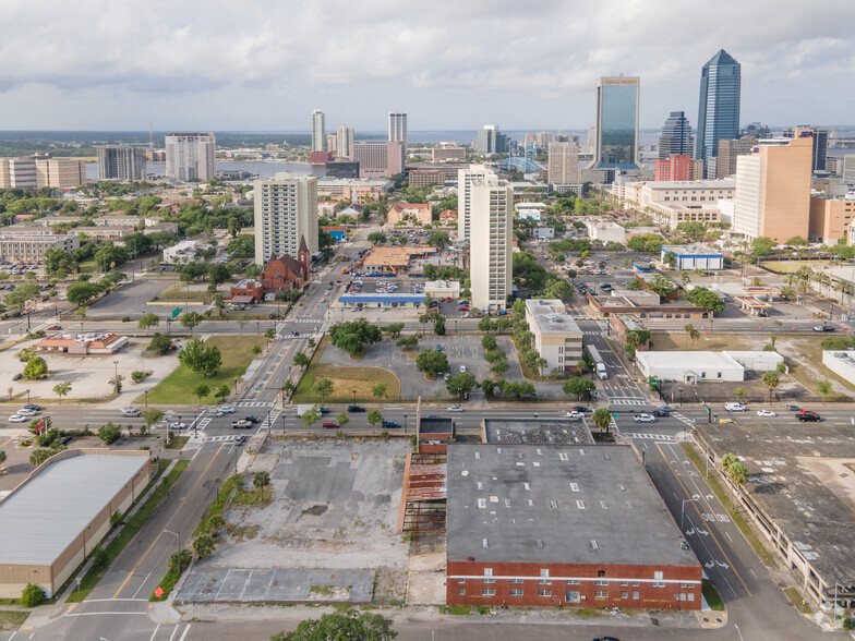 925 N Ocean St, Jacksonville, FL à louer - Photo du bâtiment - Image 2 de 8