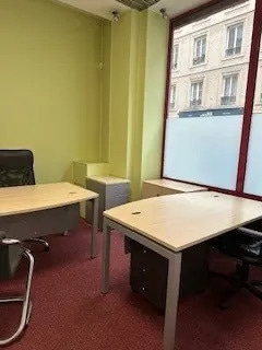 Retail in Paris for lease - Interior Photo - Image 3 of 6