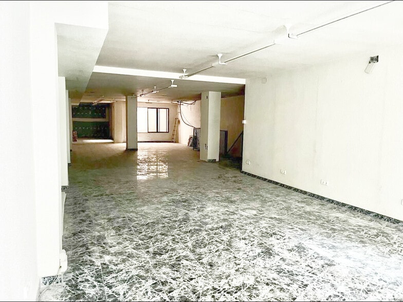 Carrer Cristóbal Sanz, 41, Elche, Alicante for sale - Interior Photo - Image 2 of 12