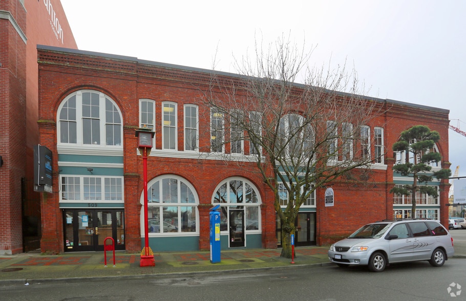 1623 Store St, Victoria, BC à louer - Photo du bâtiment - Image 2 de 4