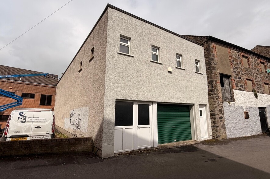 38-40 New Row, Coleraine à vendre - Photo du bâtiment - Image 2 de 7