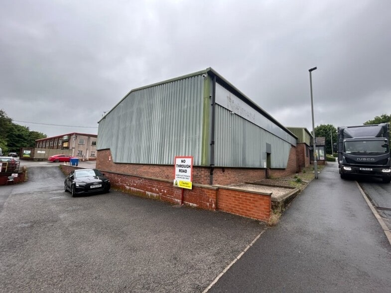 Fairfield Way, Richmond for lease - Building Photo - Image 2 of 3