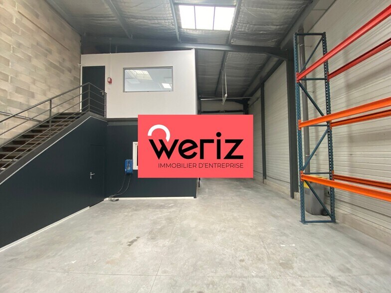 Industrial in Marseille for lease - Building Photo - Image 1 of 4