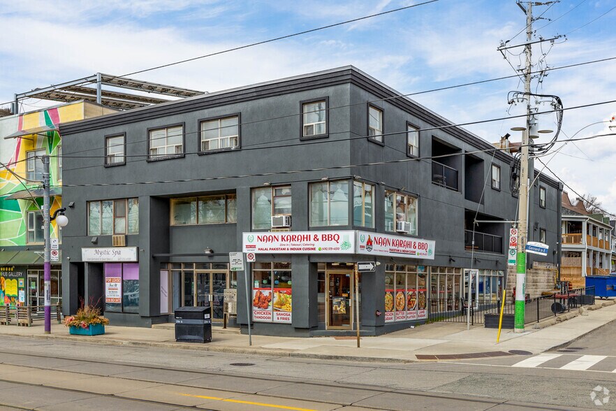 1330 Gerrard St, Toronto, ON à vendre - Photo principale - Image 1 de 1