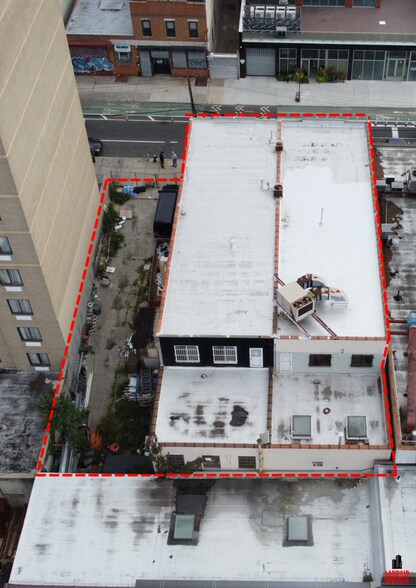 3832 Crescent St, Long Island City, NY à vendre - Photo du bâtiment - Image 3 de 8