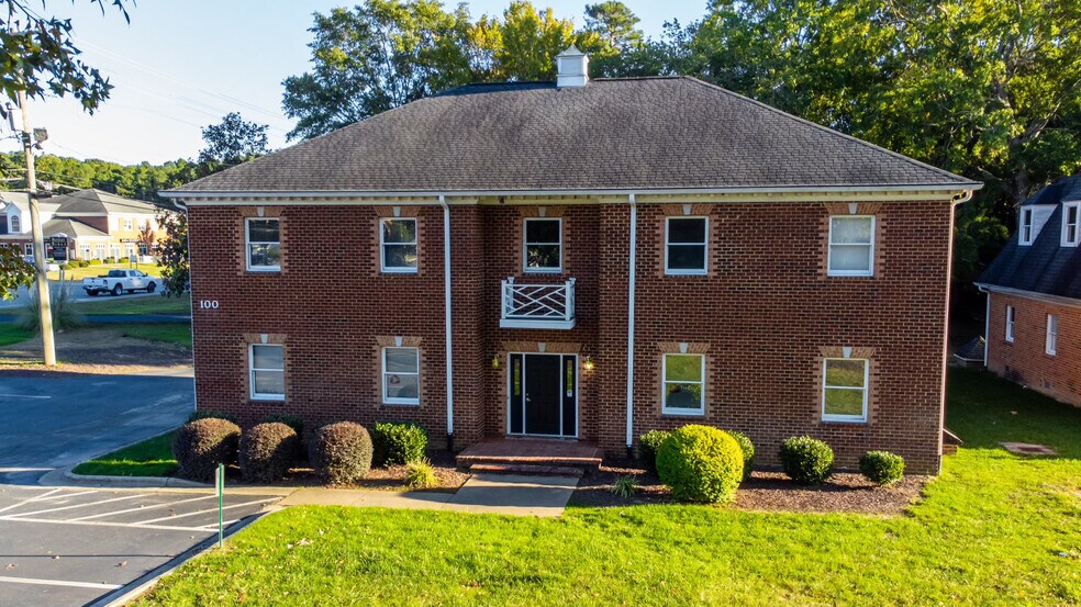 1910 Sedwick Rd, Durham, NC à louer - Photo du bâtiment - Image 1 de 1