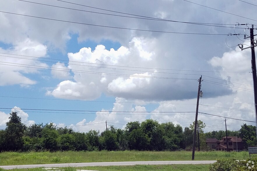 Wallisville Rd, Baytown, TX for sale - Building Photo - Image 2 of 3