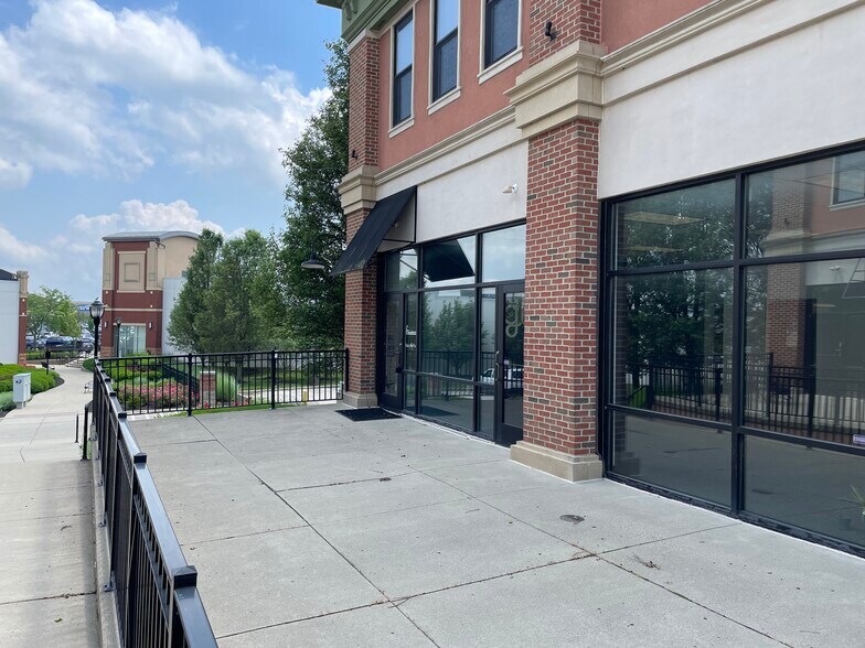 5939 Deerfield Blvd, Mason, OH à louer - Photo du bâtiment - Image 2 de 3