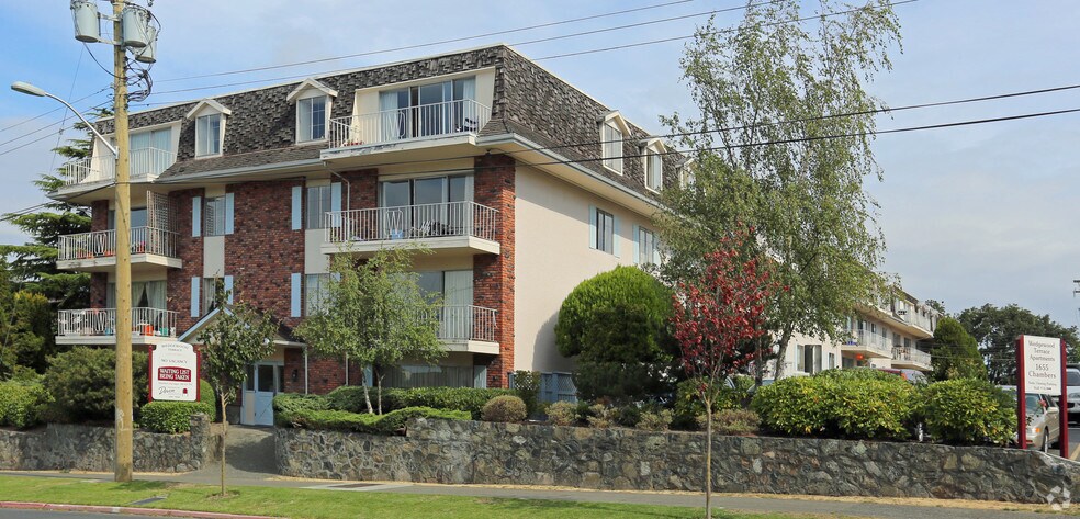 Legacy Apartment Portfolio portefeuille de 2 propriétés à vendre sur LoopNet.ca - Photo principale - Image 1 de 3