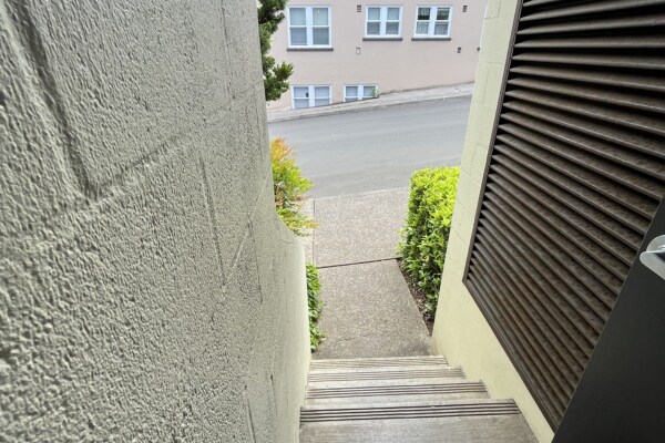 949 Exchange St, Astoria, OR à vendre - Photo du bâtiment - Image 2 de 12