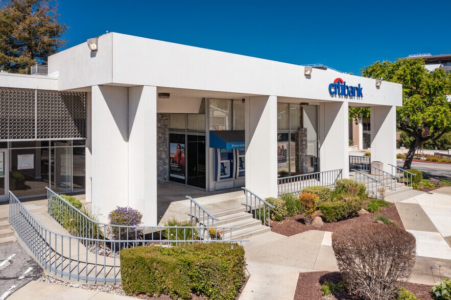 608-620 San Antonio Rd, Mountain View, CA à louer - Photo du bâtiment - Image 2 de 8