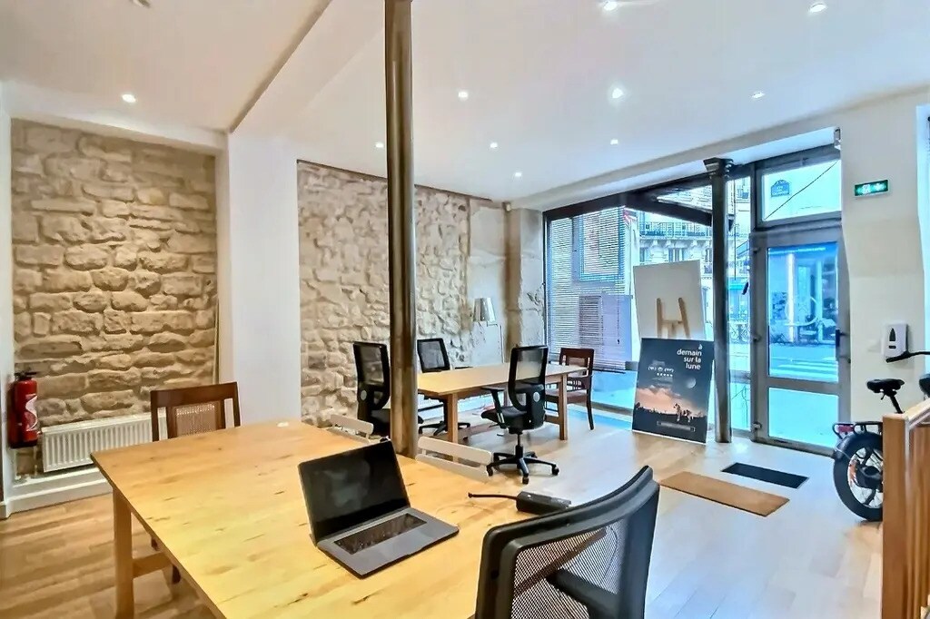 Bureau dans Paris à louer Photo du bâtiment- Image 1 de 8
