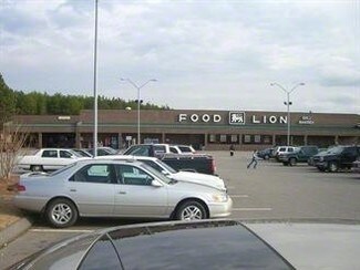 Plus de détails pour 1075 7 Lakes Dr, Seven Lakes, NC - Commerce de détail à louer