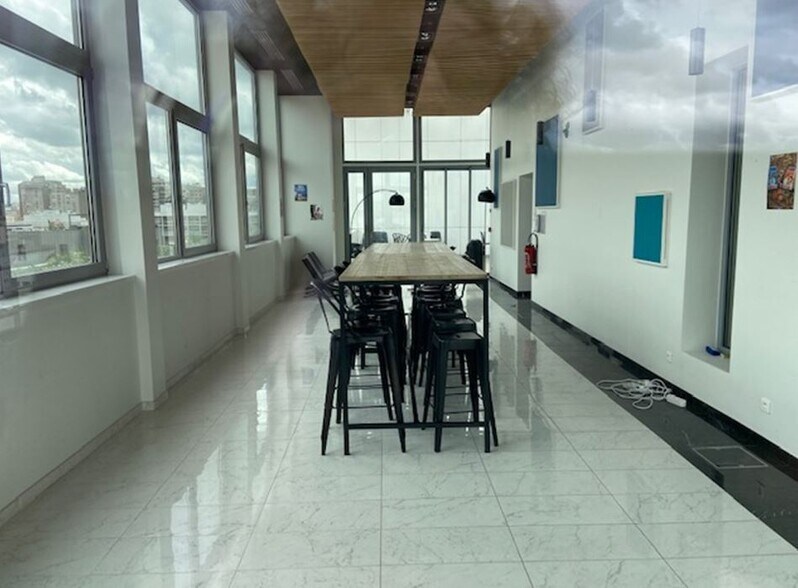 Bureau dans Boulogne-Billancourt à louer - Photo du bâtiment - Image 2 de 9