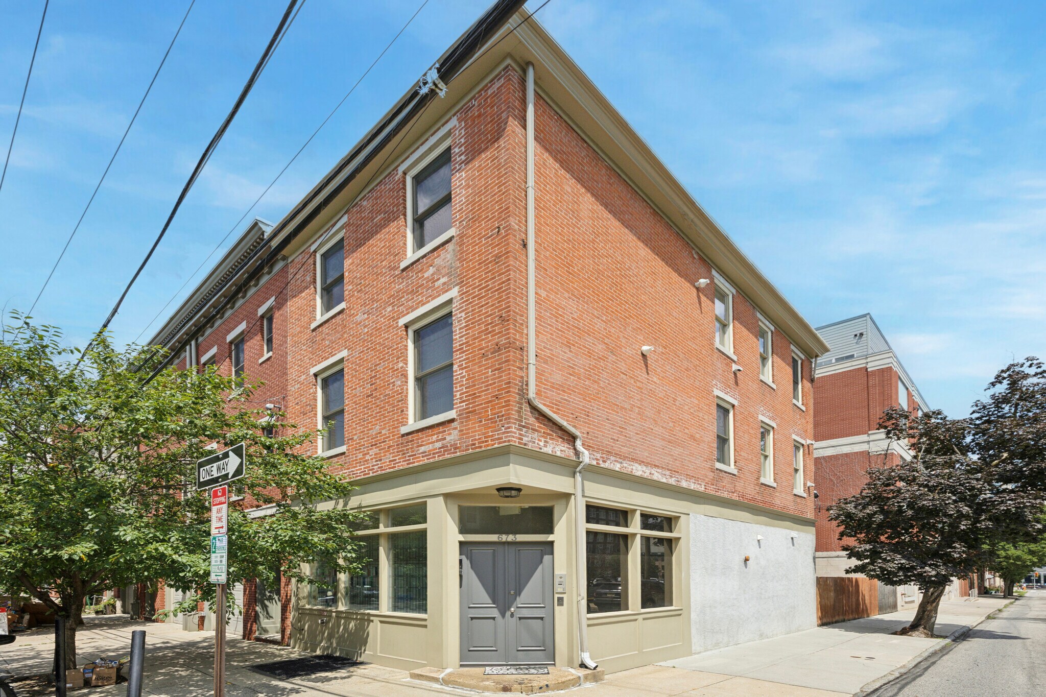 673 N 15th St, Philadelphia, PA à vendre Photo du bâtiment- Image 1 de 10