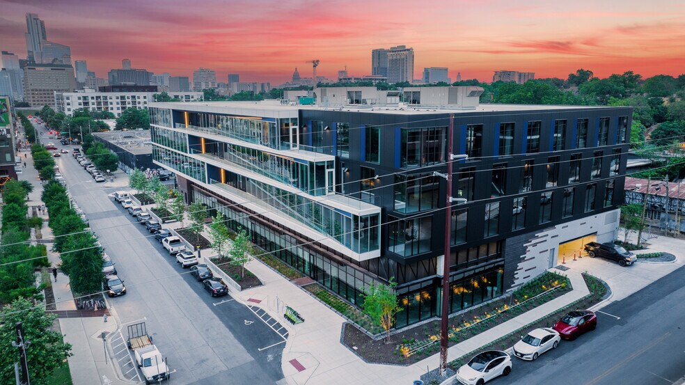 1300 E 5th St, Austin, TX à louer - Photo du bâtiment - Image 2 de 13