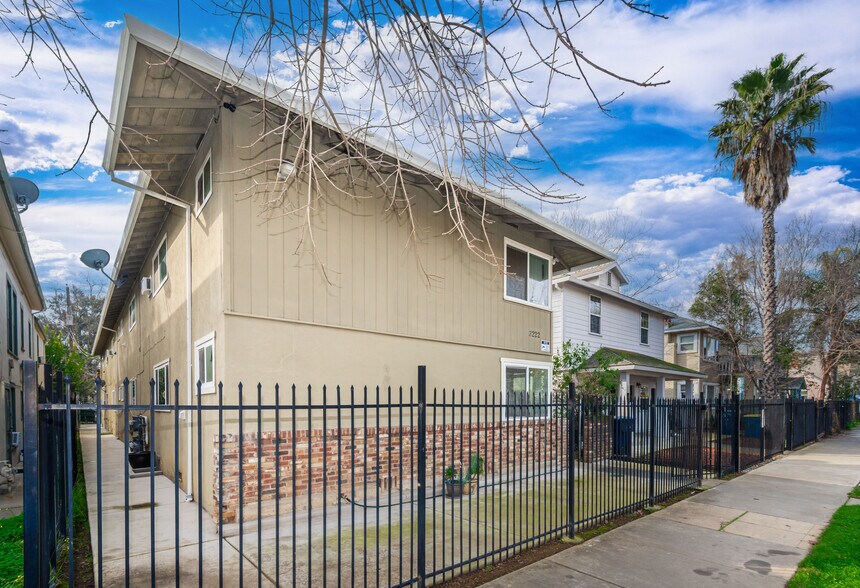 3222 2nd Ave, Sacramento, CA à vendre - Photo du bâtiment - Image 2 de 18