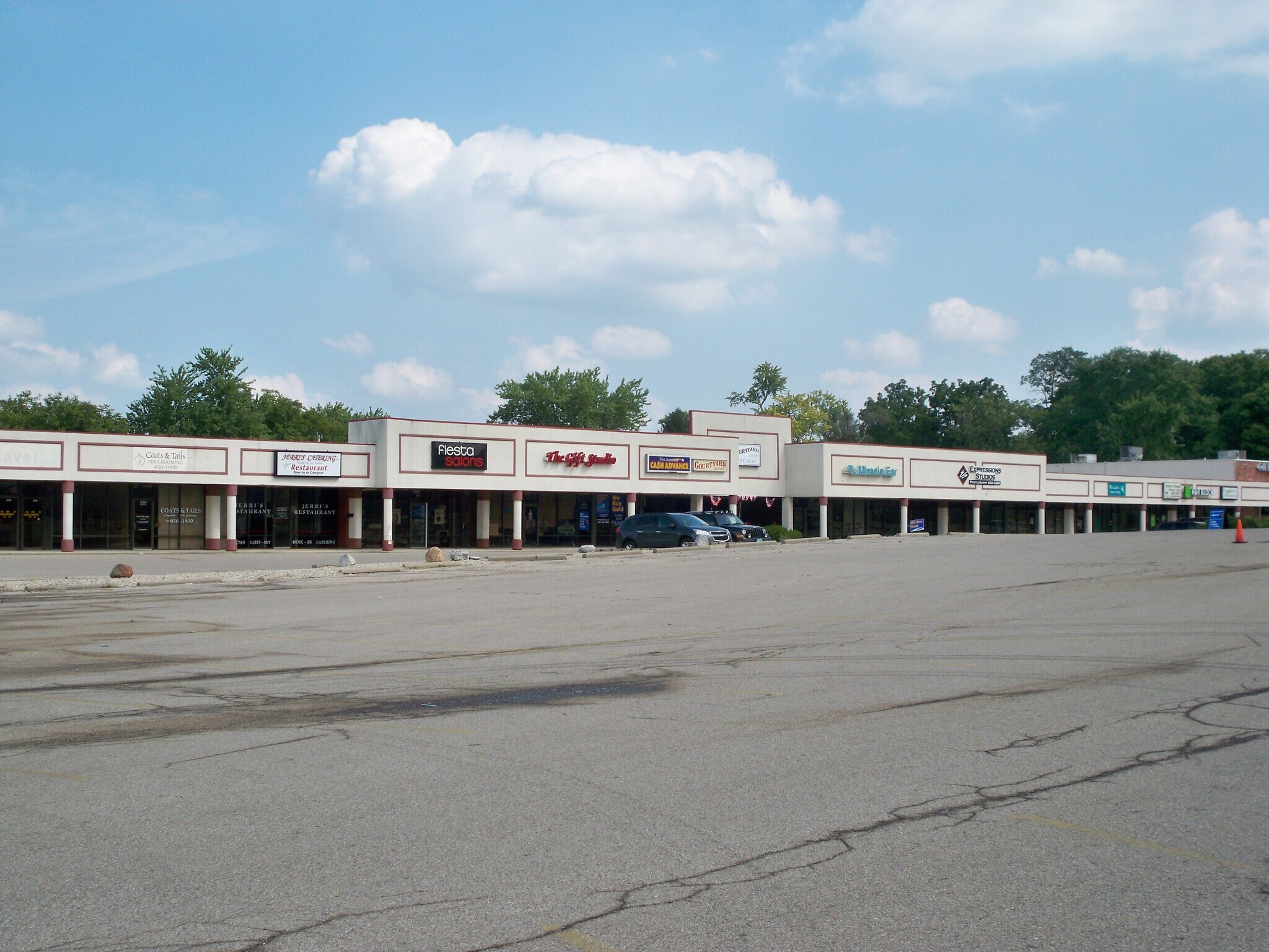 360 W National Rd, Englewood, OH à louer Photo du bâtiment- Image 1 de 2