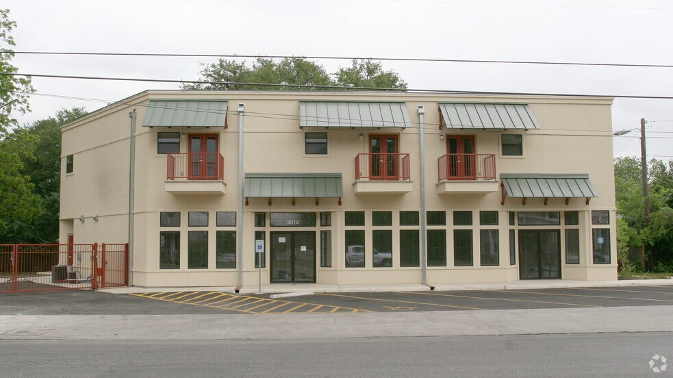 3010-3012 N Saint Marys St, San Antonio, TX à louer - Photo du bâtiment - Image 3 de 6