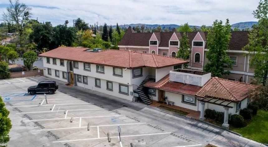 112 E Olive Ave, Redlands, CA for lease - Primary Photo - Image 1 of 13