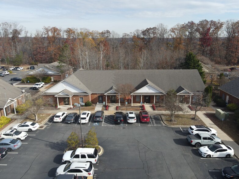 311 & 301 Park Hill Ave Portfolio portfolio of 3 properties for sale on LoopNet.ca - Building Photo - Image 2 of 10