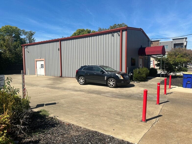 701 Chestnut St, Bowling Green, KY for lease - Building Photo - Image 2 of 4