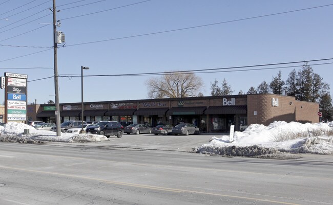 Plus de détails pour 14799 Yonge St, Aurora, ON - Commerce de détail à louer