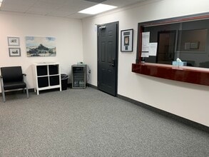26206 W 12 Mile Rd, Southfield, MI for lease Interior Photo- Image 2 of 14