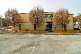 4605 Vie St, Knoxville, TN for lease Interior Photo- Image 1 of 40