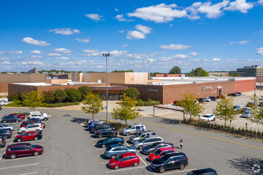 11801 Fair Oaks Mall, Fairfax, VA for sale - Primary Photo - Image 1 of 1