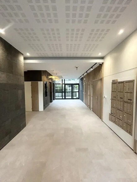 Bureau dans Lyon à vendre - Hall d’entrée - Image 3 de 13