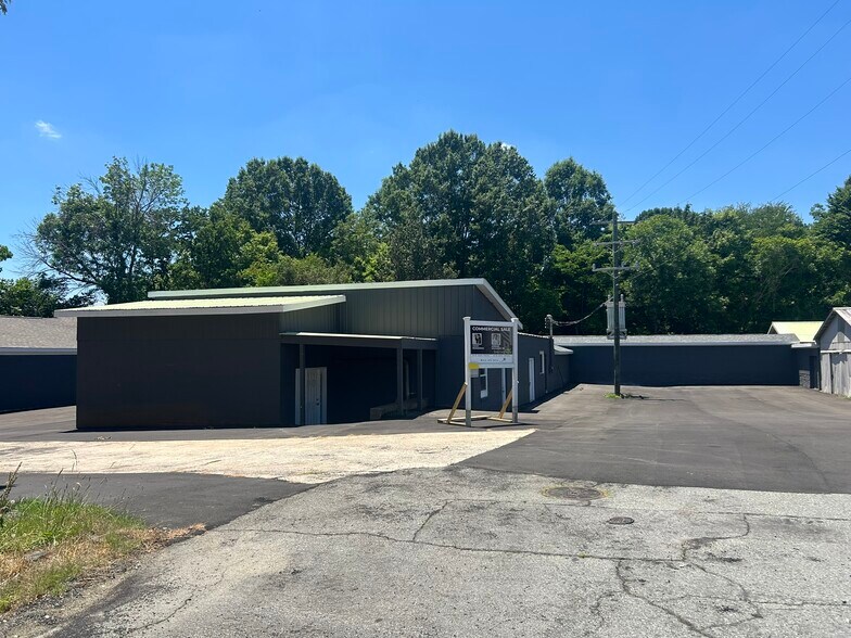 300 Guthrie St, Graham, NC à vendre - Photo du bâtiment - Image 1 de 16